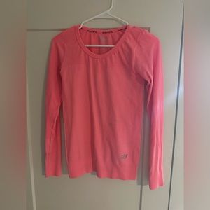 Sketchers S-M hot pink long sleeve running shirt.